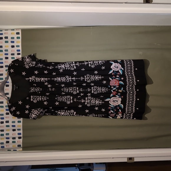 Poly knit pleated front fit & flare - Picture 1 of 3